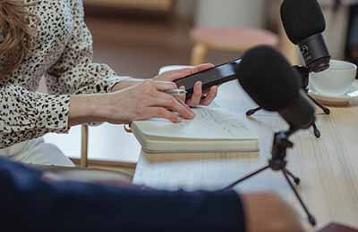 廣播電視播音主持的基本素養